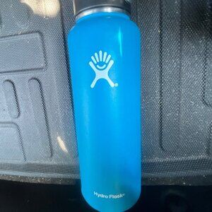 Hydro Flask Water Bottle 40oz Blue Insulated Stainless Steel
